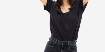 Get the New Black Tee Today and Be fashionable 2